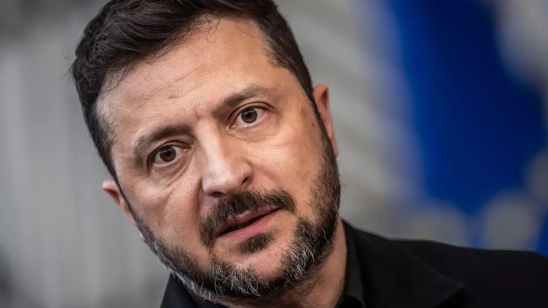 Der ukrainische Präsident spricht von zwei getroffenen russischen Raffinerien in einer Nacht. (Archivbild) - Bild: Michael Kappeler/dpa