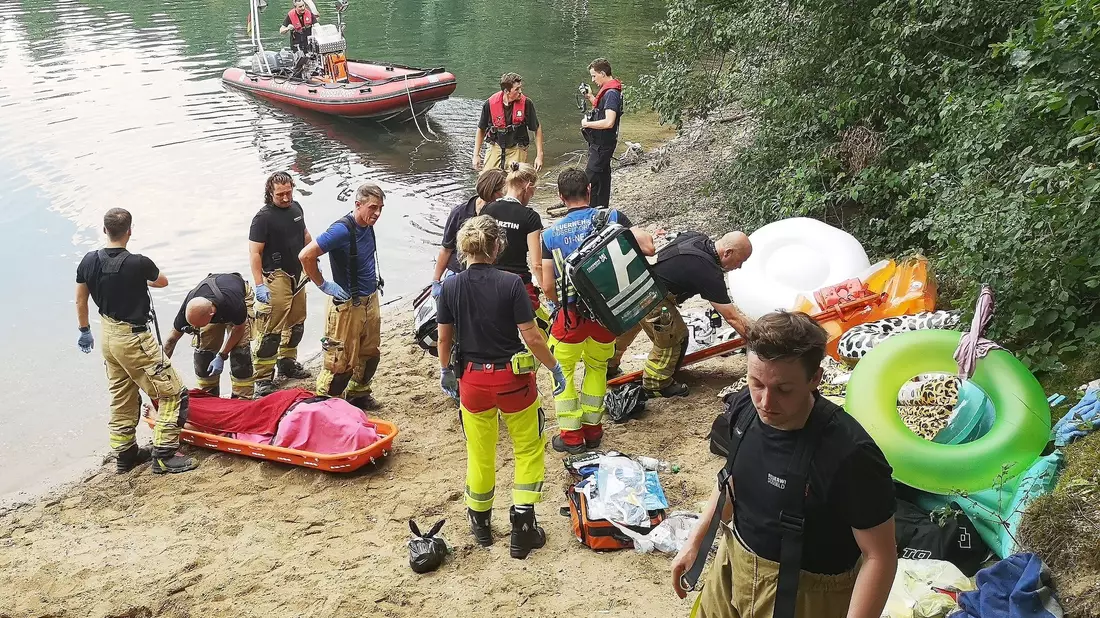 Ein 41-Jähriger war in einem Baggersee bei Düsseldorf ertrunken. - Bild: David Young/dpa