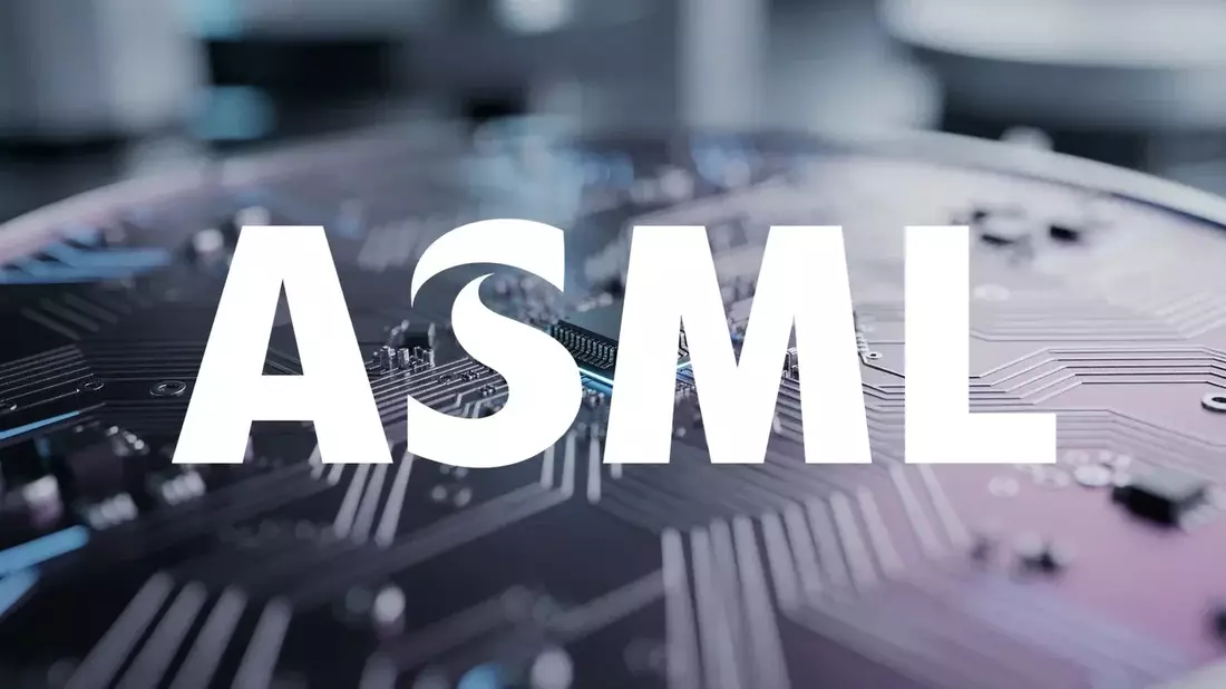 ASML Stock Torn Between Record EUV Orders and US MATCH Act Threat