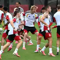 Beim Training der Nationalmannschaft wurde gleich auf Physis Wert gelegt. - Foto: Federico Gambarini/dpa