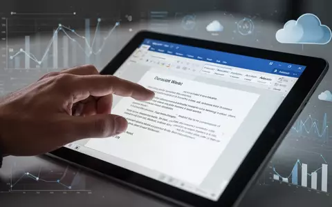 Eine Hand interagiert mit einem digitalen Tablet, das ein Microsoft Word-Dokument zeigt, im Hintergrund abstrakte Daten und Cloud-Symbole. - Foto: über boerse-global.de