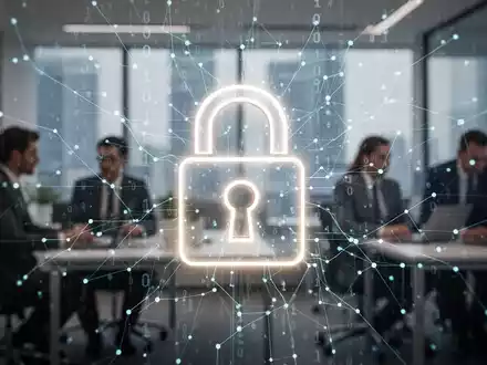Ein stilisiertes, leuchtendes Vorhängeschloss-Symbol über einem komplexen digitalen Netzwerk, das Datenschutz und Datensicherheit darstellt. - Foto: über boerse-global.de