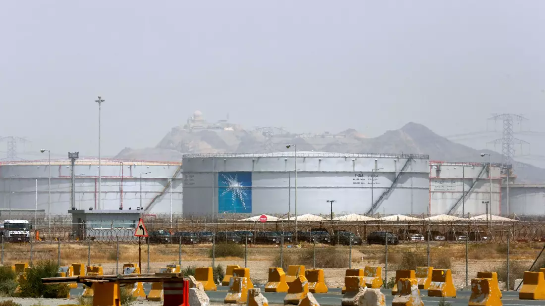 Saudi-Arabien kann einen Teil seines Öls über Pipelines auf den Weltmarkt bringen. (Archivbild) - Bild: Amr Nabil/AP/dpa