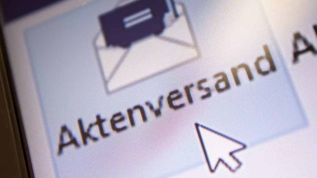 Mit der Online-Klage soll Bürgern der Zugang zum Recht erleichtert werden.  - Bild: Sebastian Gollnow/dpa