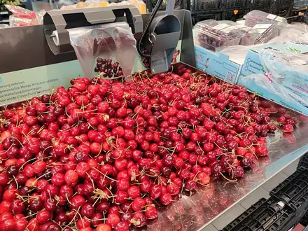 Kirschen im Supermarkt (Archiv) - Foto: via dts Nachrichtenagentur