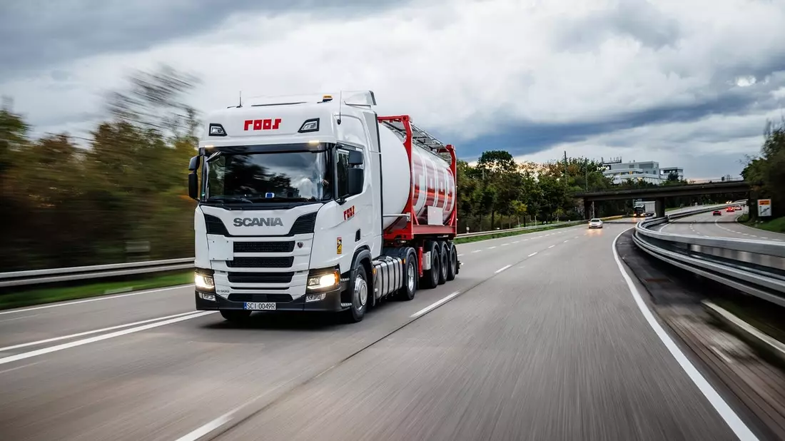 Roos setzt auf Logistikdaten aus erster Hand / Als erste Spedition integriert das Unternehmen Kundenanforderungen direkt aus Loady in sein TMS - Bild: presseportal.de