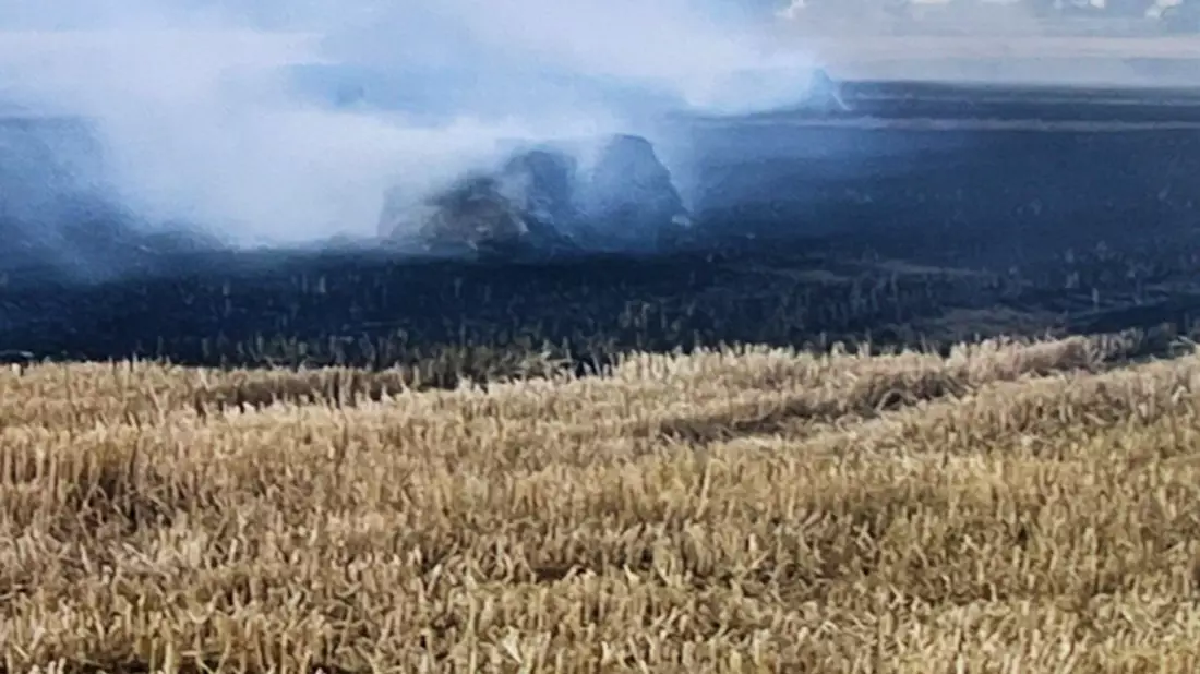 POL-DN: Ballenpresse geht in Flammen auf - Bild: presseportal.de