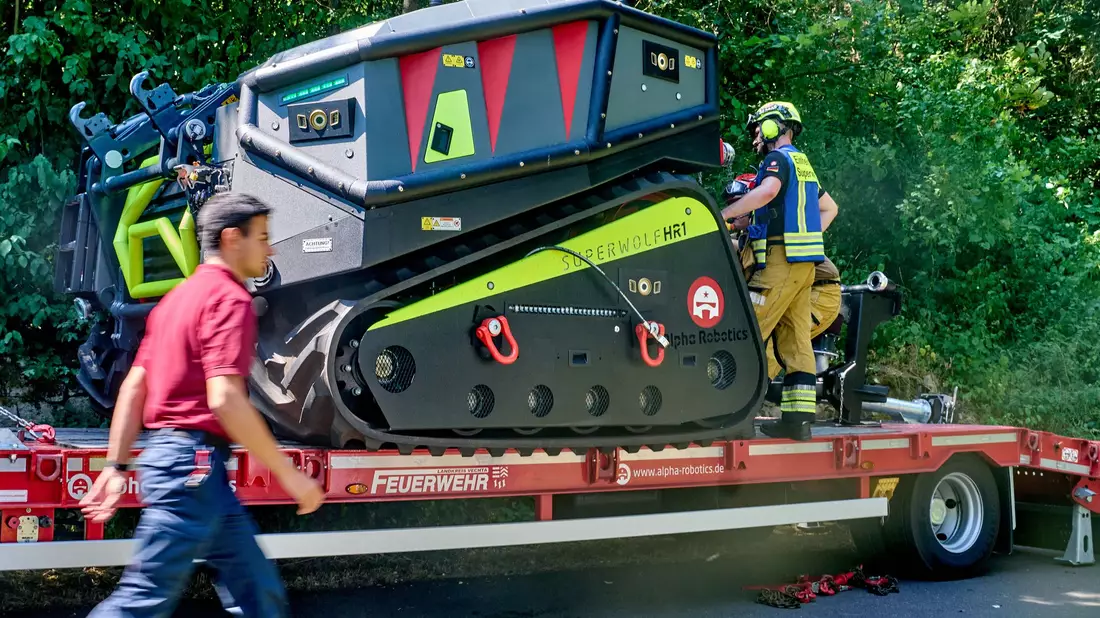 Löschroboter sollen bei Bad Kreuznach bei der Brandbekämpfung helfen. - Bild: Thomas Frey/dpa