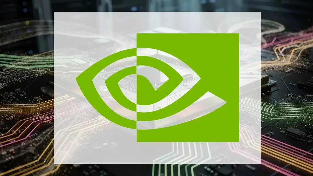 Nvidia’s Record Revenue Can’t Stem $330B Selloff Amid Technical and Macro Headwinds