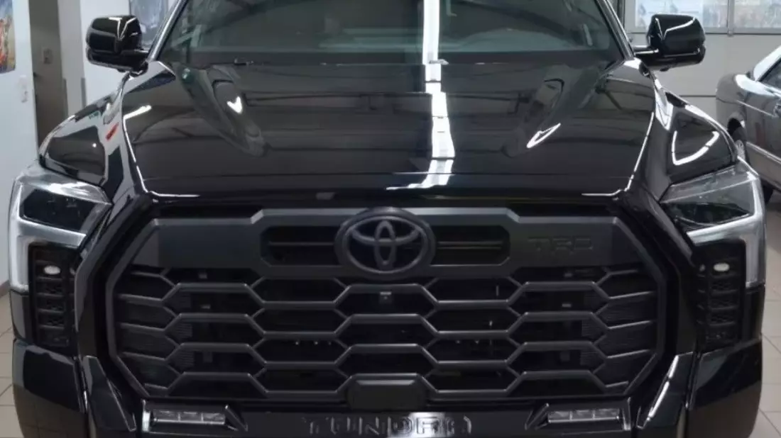 POL-H: Wunstorf: Toyota Tundra von Autohausgelände gestohlen - Polizei sucht Zeuginnen und Zeugen - Bild: presseportal.de