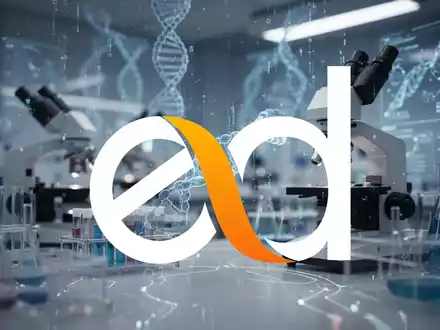 Abstrakte Darstellung eines biotechnologischen Labors mit verschwommenen Geräten und leuchtenden Datenströmen, die Innovation und Hoffnung symbolisieren. - Foto: über boerse-global.de
