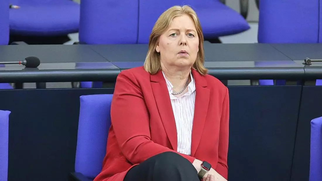 Bas kündigt hartes Vorgehen gegen Sozialleistungsmissbrauch an