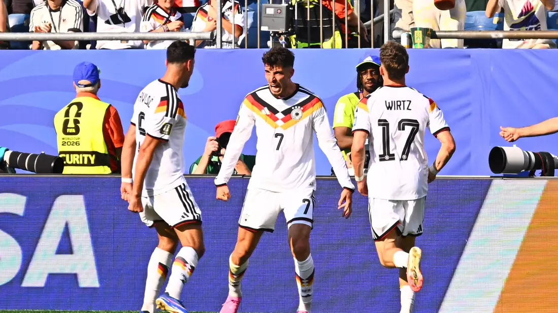 Jubelt über sein 1:1: Kai Havertz (M). - Bild: Tom Weller/dpa