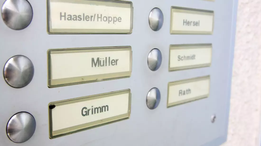 Die Namensgebung ist in Deutschland seit jeher streng geregelt (Archivbild). - Bild: Philipp Brandstädter/dpa