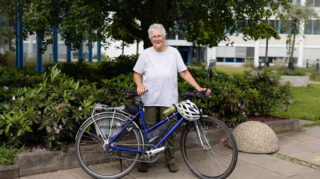 Nicht aufhören, sonst ist es für immer: 80-Jährige weiter auf Spendenradtour - Bild: presseportal.de
