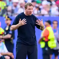 Bin ich jetzt an allem Schuld? Julian Nagelsmann gestikuliert während des Paraguay-Spiels. - Foto: Tom Weller/dpa