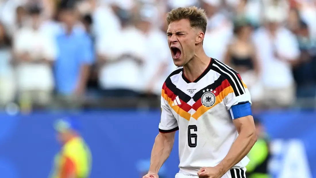 Wieder nur WM-Frust. Nach seinem Treffer im Elfmeterschießen ballte Joshua Kimmich noch die Fäuste.  - Bild: Federico Gambarini/dpa