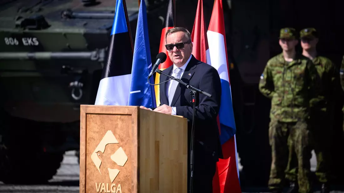 Verteidigungsminister Boris Pistorius in Valga. - Bild: Bernd von Jutrczenka/dpa