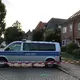 Nach den tödlichen Schüssen in einer Jugendeinrichtung in Stade suchen die Ermittler Spuren und Beweise am Tatort. - Bild: Kai Moorschlatt/dpa