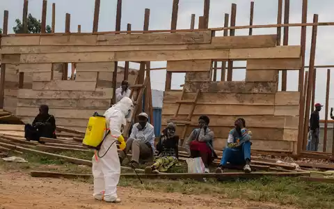 UNDP: Ebola führt auch zu einem Wirtschaftseinbruch. (Archivbild) - Foto: Moses Sawasawa/AP/dpa