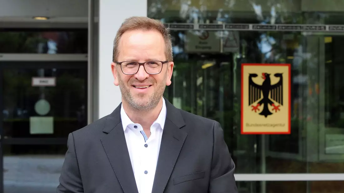 Der Chef der Bundesnetzagentur, Klaus Müller, will das Monopol der Bahn im Fernverkehr aufbrechen. (Archivbild) - Bild: Wolf von Dewitz/dpa-Zentralbild/dpa