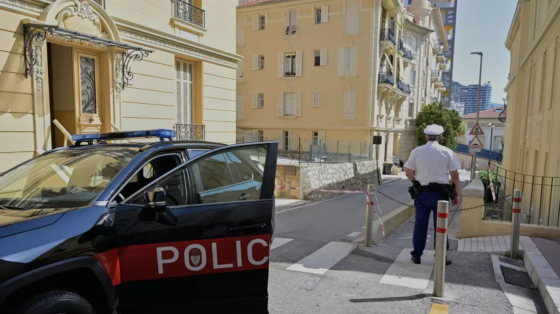 Die Explosion versetzt das sonst so schicke Fürstentum in Alarmbereitschaft. - Bild: Philippe Magoni/AP/dpa