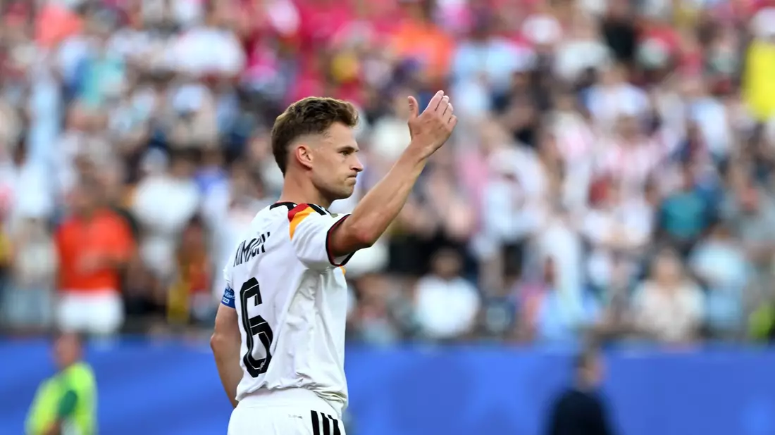 Joshua Kimmich muss die nächste schwere Turnier-Enttäuschung verkraften.  - Bild: Federico Gambarini/dpa