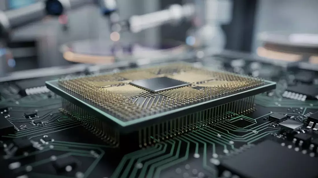 Barclays Sets €2000 ASML Target as EUV Tool Dominance Fuels Rally