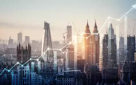 Abstrakte Darstellung der Londoner Skyline mit Anzeichen von Wirtschaftswachstum und Stabilität. - Foto: über boerse-global.de
