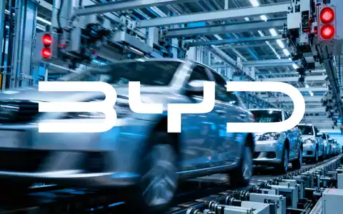 Abstrakte Darstellung einer modernen Produktionsanlage mit blauen und silbernen Farbtönen, die industrielle Komplexität und globale Märkte symbolisiert. - Foto: über boerse-global.de