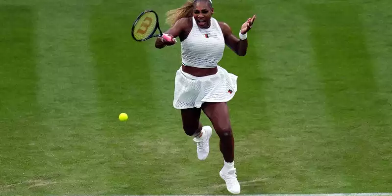 Für Serena Williams war das Einzel-Comeback in Wimbledon schnell wieder vorbei. - Foto: John Walton/PA Wire/dpa