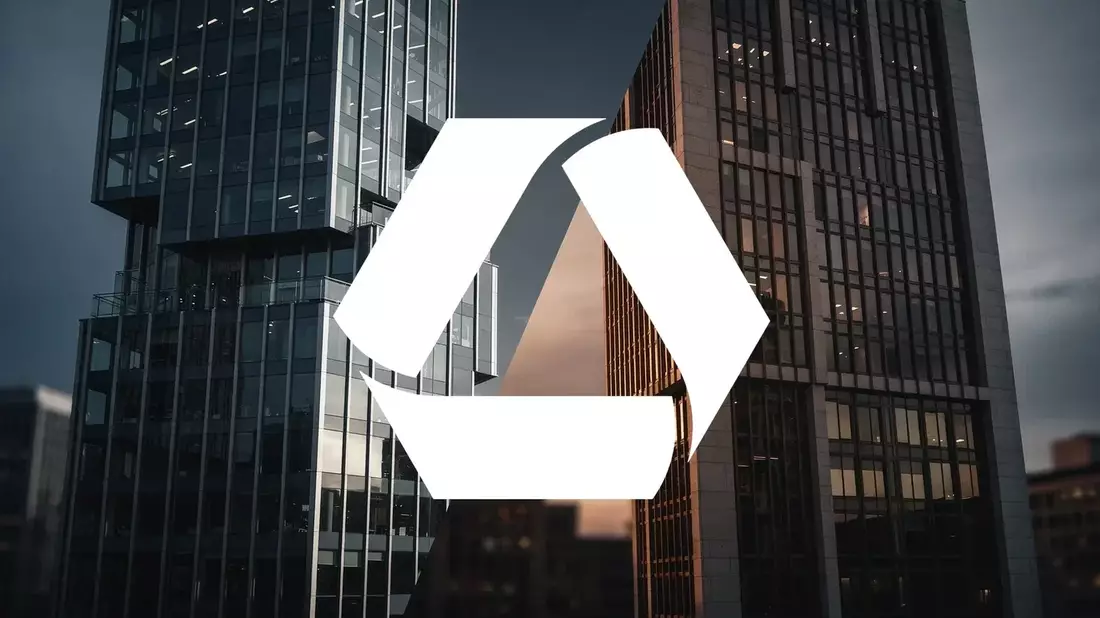 Commerzbank Takeover Battle: UniCredit Bid Expires, Momentum 2030 Plan Tested