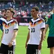 In Amerika nur Scheinriesen: Florian Wirtz (l) und Jamal Musiala. (Archivbild) - Bild: Federico Gambarini/dpa