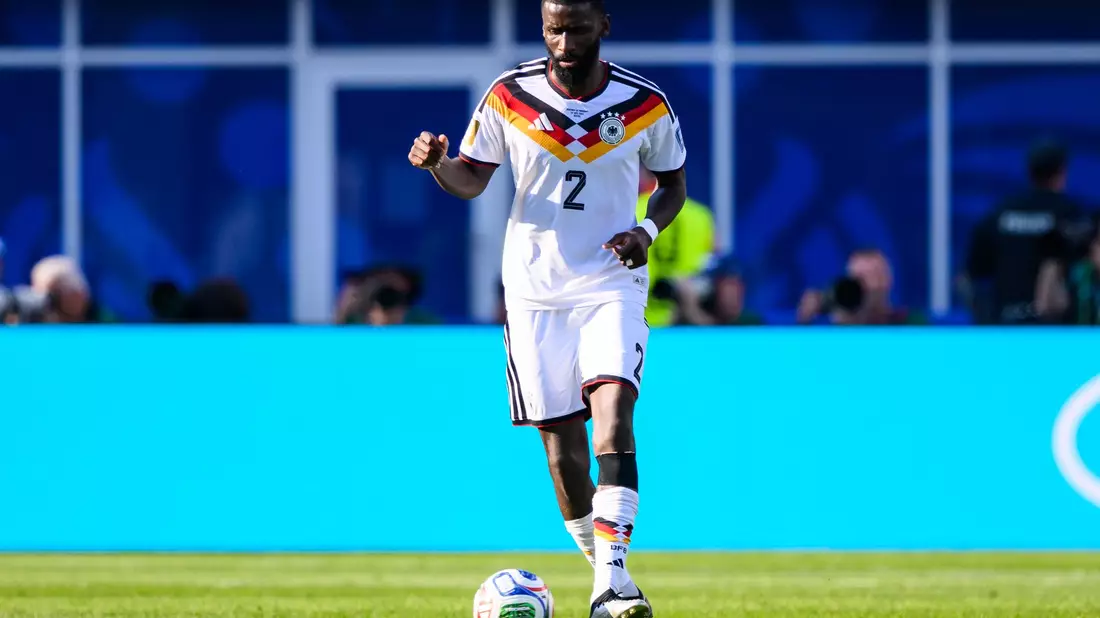 Antonio Rüdiger will im Urlaub viel nachdenken. (Archivbild)  - Bild: Tom Weller/dpa
