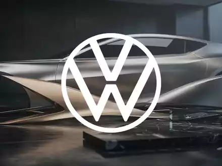 Abstrakte Szene, die die Automobil- und Luxusgüterindustrie darstellt, mit Fokus auf strategische Entscheidungen und mögliche Veränderungen. - Foto: über boerse-global.de