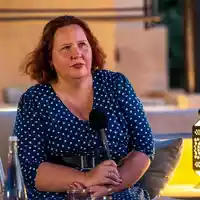 Christine Dawood bei „DAS! Rote Sofa“: Erstes deutsches TV-Interview nach der „Titan“-Tragödie - Foto: presseportal.de