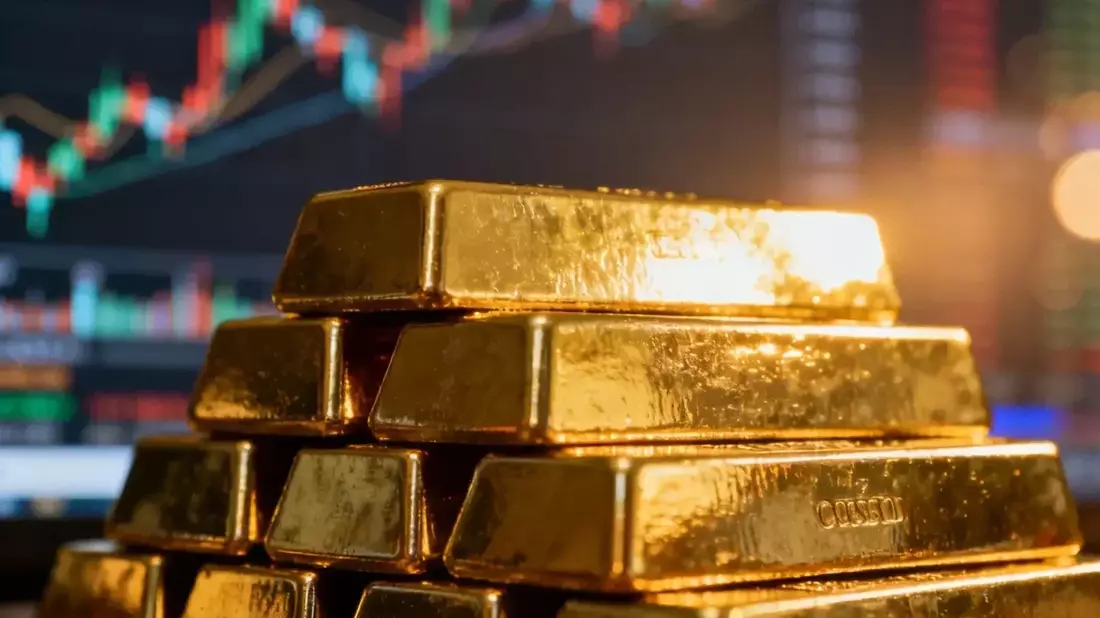 Oro en mínimos de 7 meses pese a récord de compras de bancos centrales