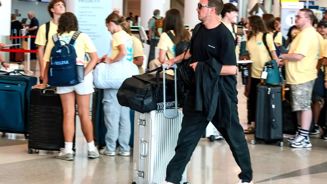 Der Bundestrainer reist nach dem WM-Aus aus den USA zurück nach Deutschland.  - Bild: Jan Woitas/dpa