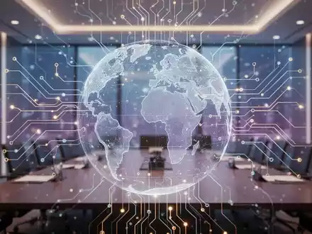 Leuchtende neuronale Netzwerkplatine mit transparenter Weltkugel, Symbol für globale KI-Governance und internationale Zusammenarbeit. - Foto: über boerse-global.de