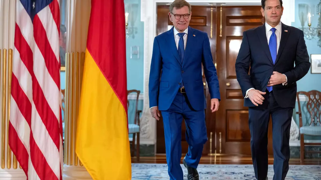 Außenminister Johann Wadephul (CDU) machte auf dem Weg zu seiner mehrtägigen Südamerikareise einen Zwischenstopp bei seinem US-Kollegen Marco Rubio in Washington.  - Bild: Mark Schiefelbein/AP/dpa