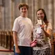 Julia und David, in Istanbul lebende Ukrainer, sind die ersten Gäste jemals, die für den Dom Eintritt zahlen mussten. - Bild: Rolf Vennenbernd/dpa
