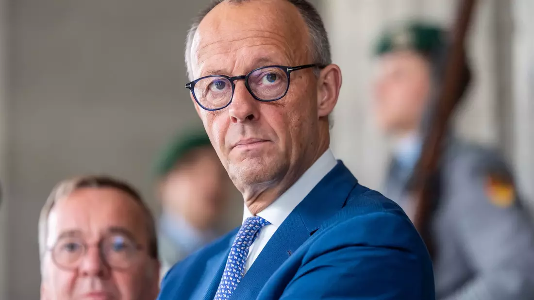 Bundeskanzler Friedrich Merz (CDU) erwartet große Fortschritte durch den Koalitionsausschuss.  - Bild: Michael Kappeler/dpa POOL/dpa