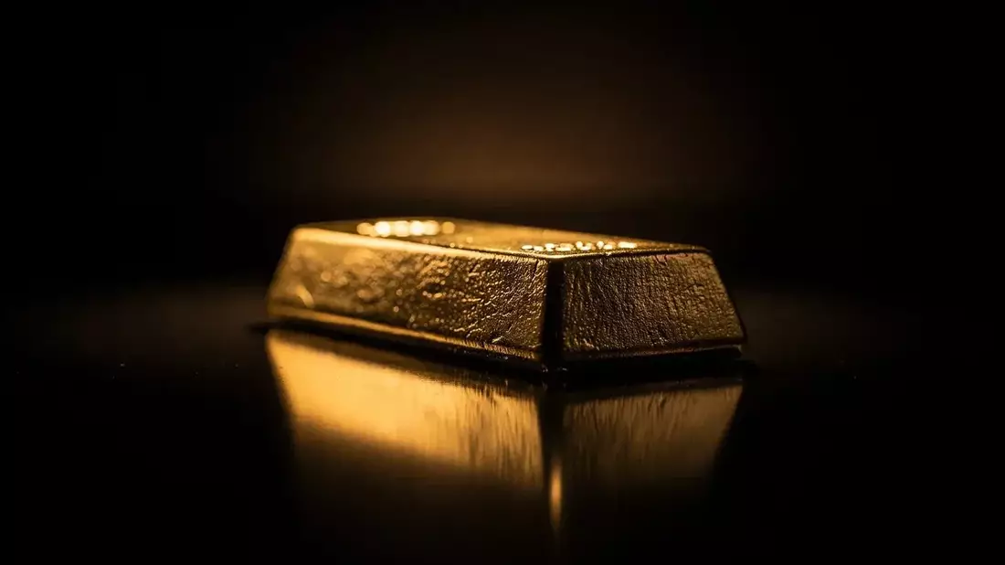 Oro en crisis: caída del 14% en el trimestre mientras bancos centrales acumulan récords
