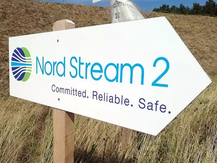 Hinweisschild Nord Stream 2 (Archiv) - Foto: via dts Nachrichtenagentur