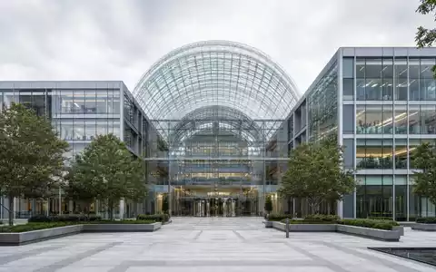 Swiss Life CH0014852781 Architektur: modernes Versicherungs-Hauptquartier mit imposanter Glaskuppel und hellem Atrium - Foto: THN