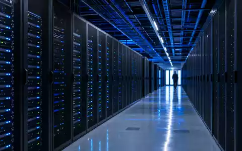 Fotorealistisches Rechenzentrum mit Server-Racks symbolisiert Alphabet Inc. (Class A), ISIN US02079K3059, Cloud-Infrastruktur - Foto: THN