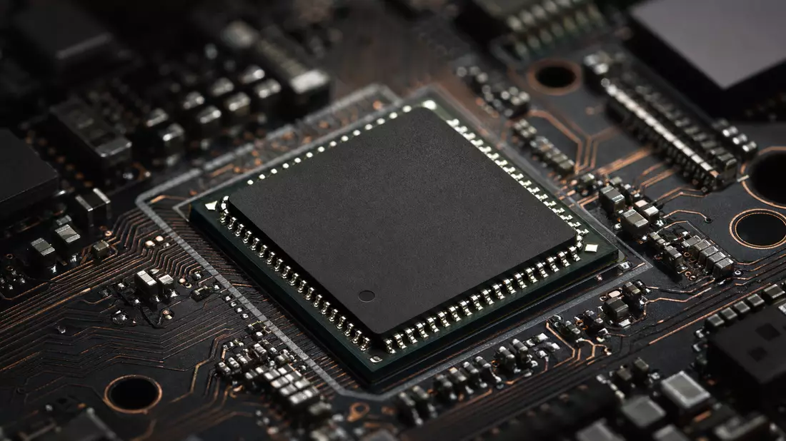 Fotorealistischer Nahaufnahme eines generischen ungebrandeten mobilen System-on-Chip-Prozessors auf 
