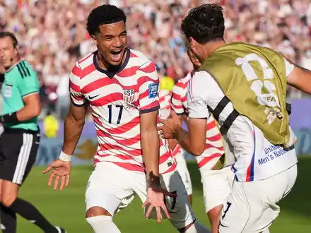 Malik Tilmann war einer der besten Spieler der USA. - Foto: Martin Meissner/AP/dpa