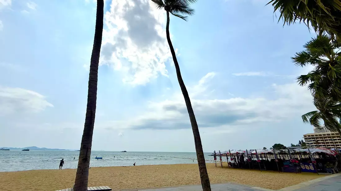 Pattaya ist als Urlaubsort auch bei vielen Deutschen beliebt. - Bild: Carola Frentzen/dpa