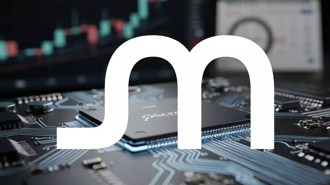 Micron: récords financieros vs demanda por colusión en DRAM